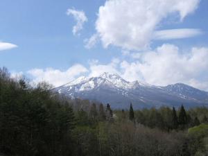 水明台より妙高山を望む