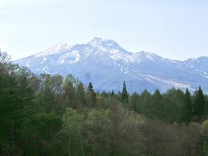 水明台より妙高山を望む